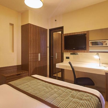 Residency Sarovar Portico Mumbai Dış mekan fotoğraf
