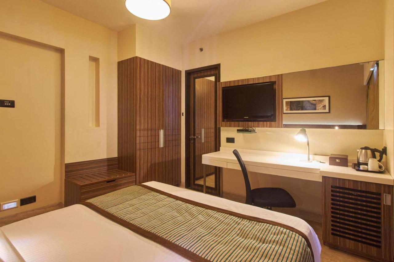 Residency Sarovar Portico Mumbai Dış mekan fotoğraf