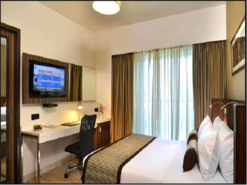 Residency Sarovar Portico Mumbai Dış mekan fotoğraf
