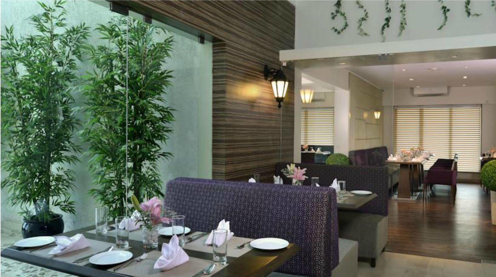 Residency Sarovar Portico Mumbai Dış mekan fotoğraf