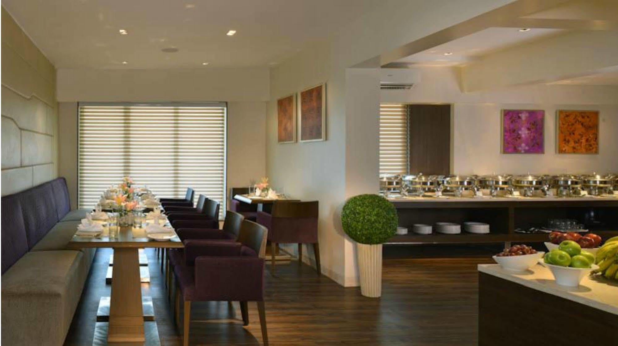 Residency Sarovar Portico Mumbai Dış mekan fotoğraf