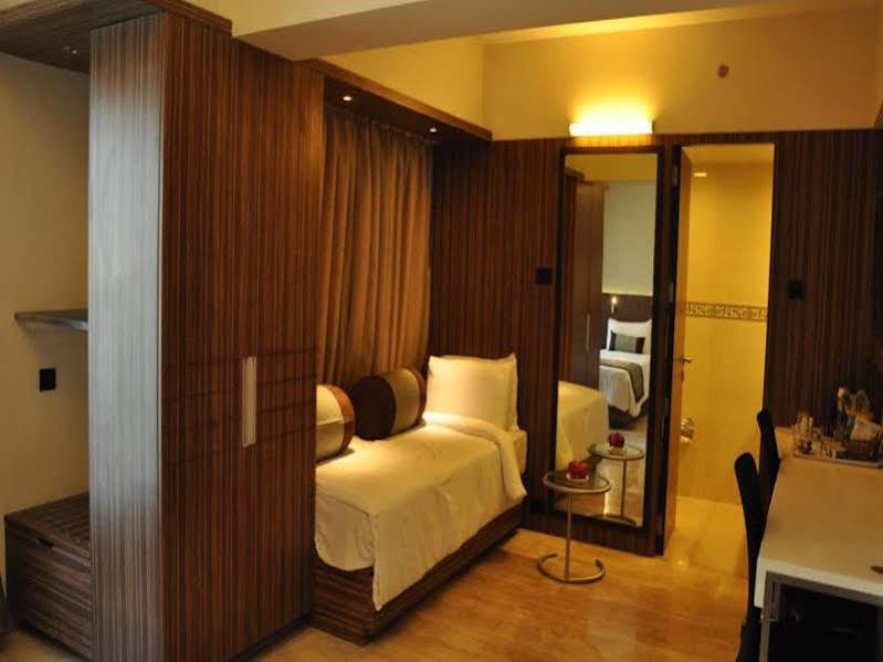 Residency Sarovar Portico Mumbai Dış mekan fotoğraf